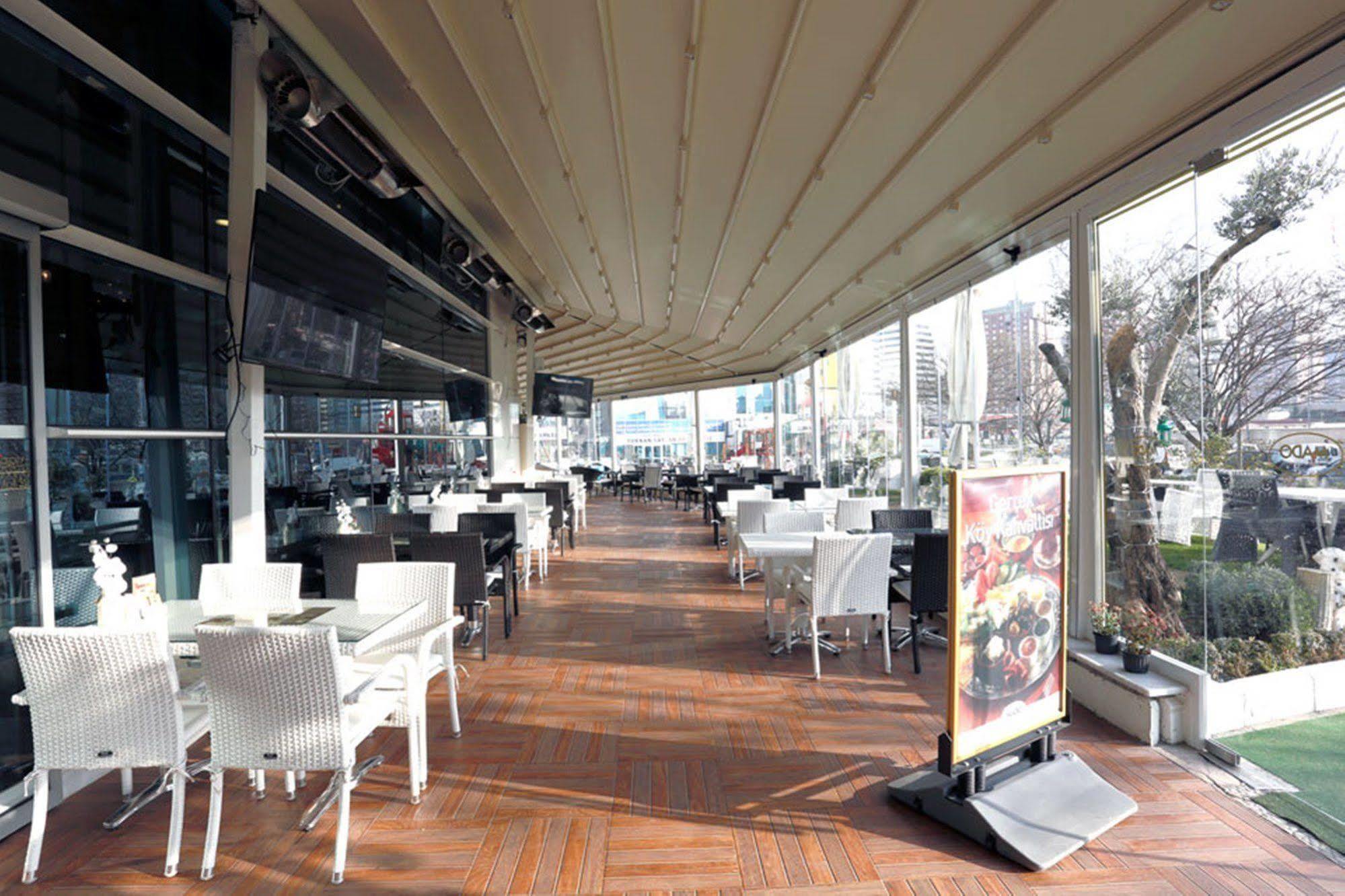 Flora Suites Atasehir Istambul Exterior foto