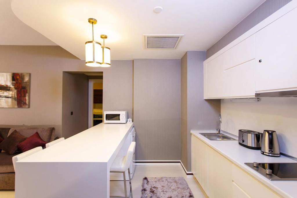 Flora Suites Atasehir Istambul Exterior foto